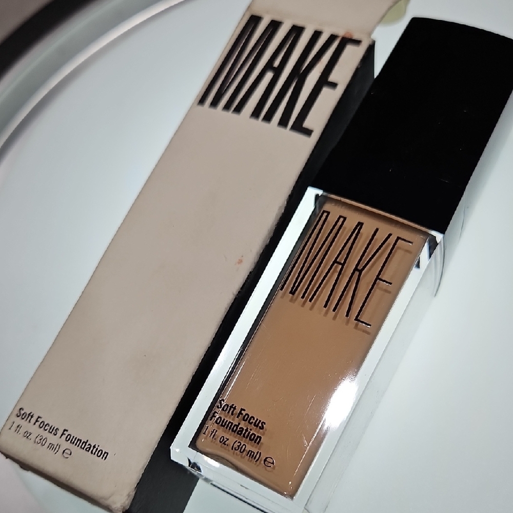 MAKE Soft-Focus Foundation - 3302 Warm #2